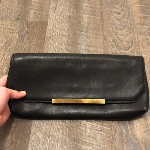 Black clutch